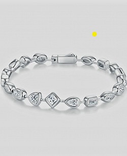 Platinium moissanite bracelet £288 Order number 40