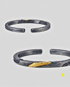 Top quality personalised pure silver retro bracelet set in 24K gold 4008 order number 888. This bracelet is placed in the hands of the Son Jesus Christ to be placed directly into the hands of the Father Jehovah our God to be used for Jesus Christ's coming. Signed FrancesJHenry